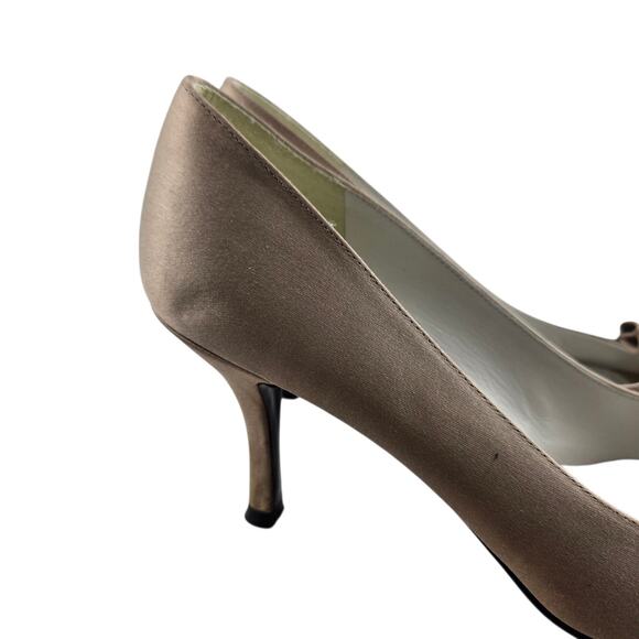 Stuart Weitzman Heels Womens 9 M Gigi Ritz Taupe Beige Satin Peep Toe Formal - Picture 2 of 11